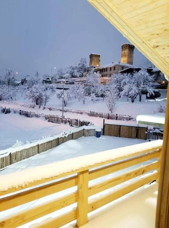 Villa Gablile Mestia Bagian luar foto